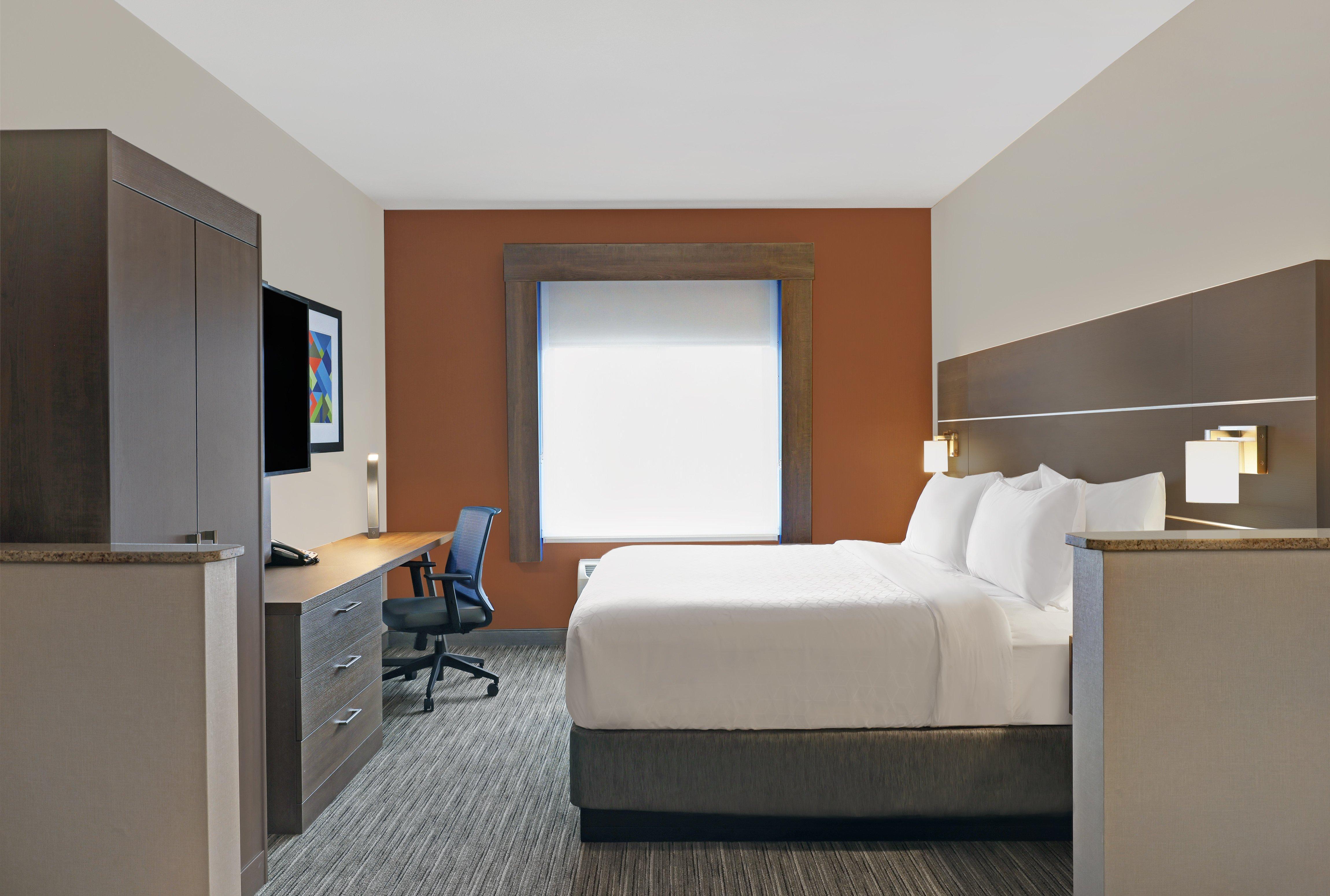 Holiday Inn Express Newport By Ihg Экстерьер фото